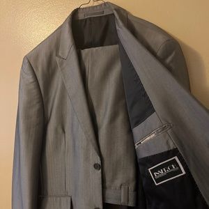 Men’s Gray Suit